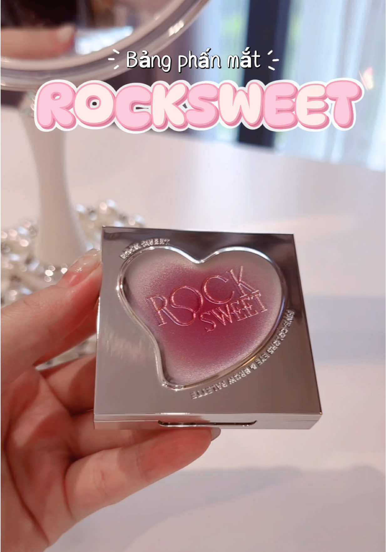 Nhanh gọn lẹ luôn 🤣, mê cái nhũ của rocksweet ghê #rocksweet #rocksweetphấnmắt #bangphanmat #reviewmypham #mathoadaphan 
