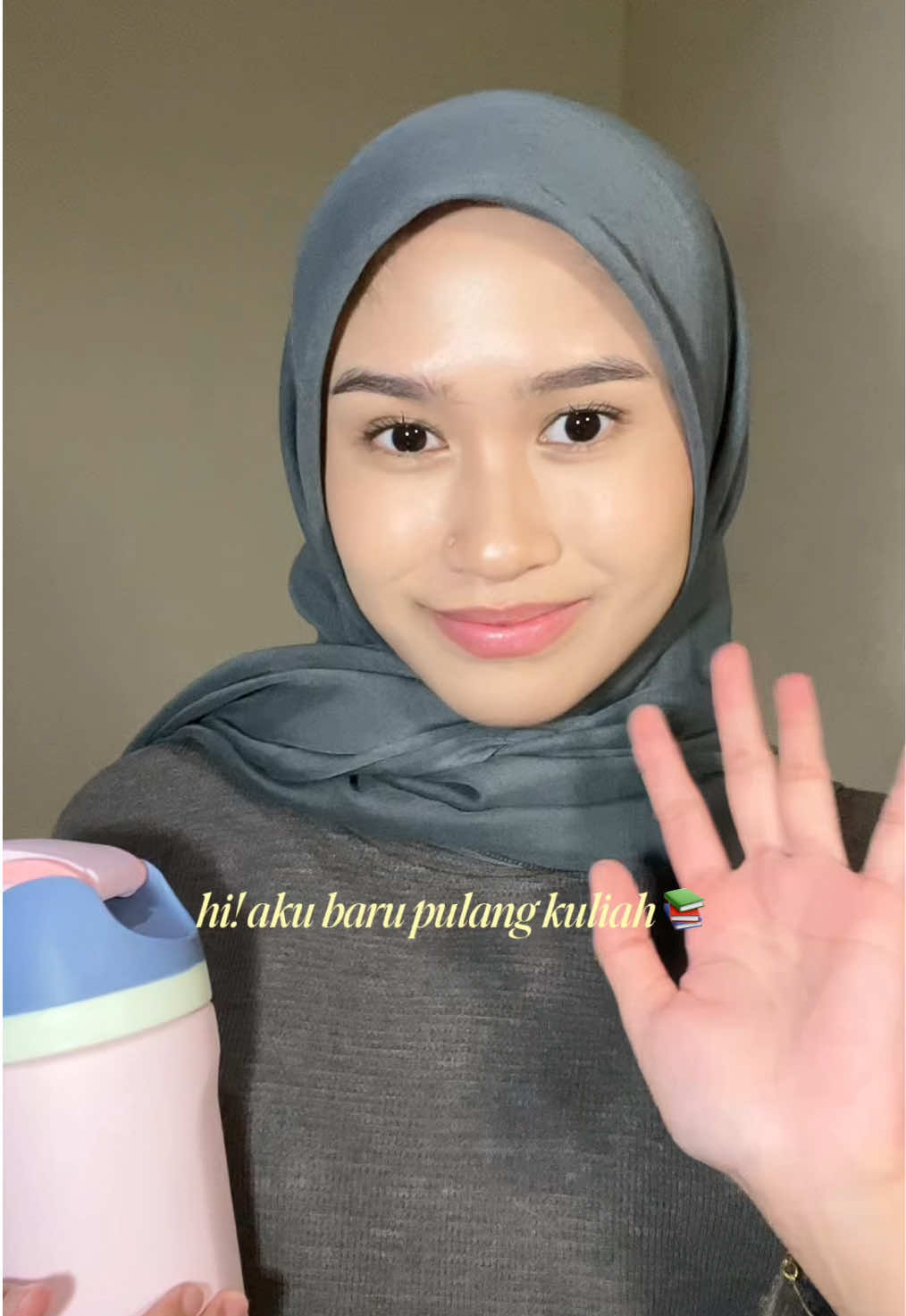 bersihin makeup jadi effortless! point plus bgt krn cocok di kulit sensitive aku😋 @Glamazing Indonesia #rekomendasimicellarwater #micellarwater #getunreadywithme 