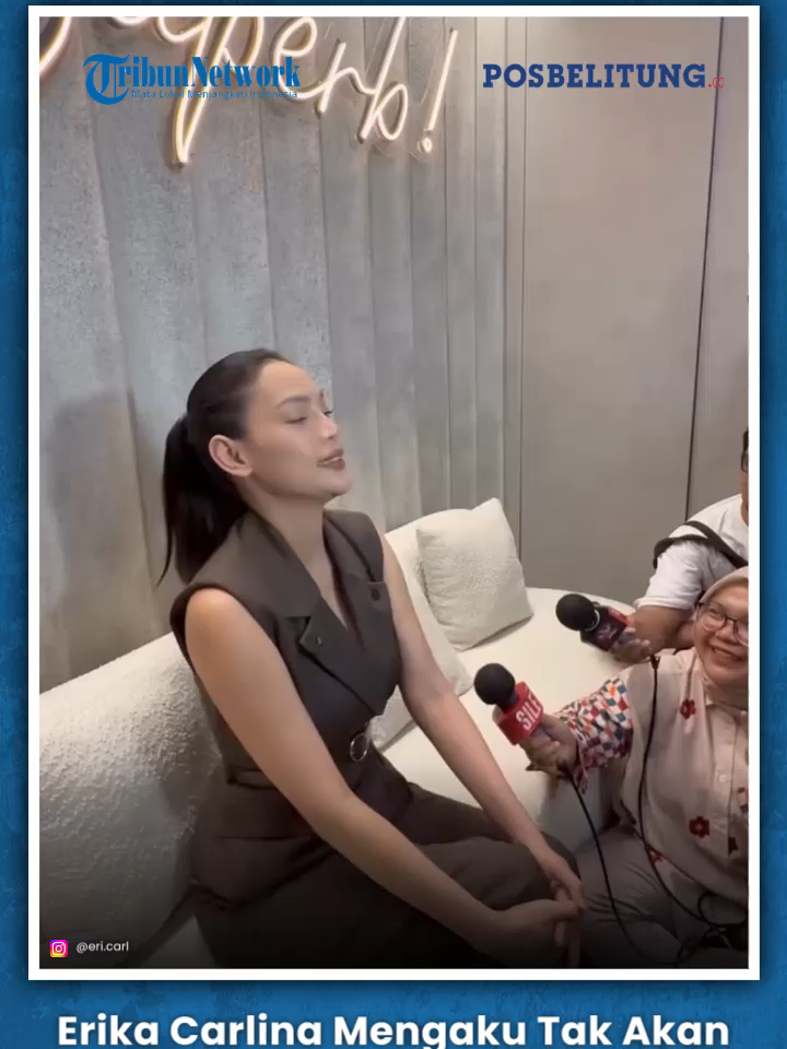 Erika Carlina menegaskan bahwa dirinya tidak pernah melarang DJ Panda untuk bertemu dengan putra mereka, Andrew Raxy Neil, meski hubungan pribadi keduanya sedang bermasalah. Menurut Erika, pria bernama lengkap Giovanni Surya Saputra itu tetap ia akui sebagai ayah kandung anaknya.