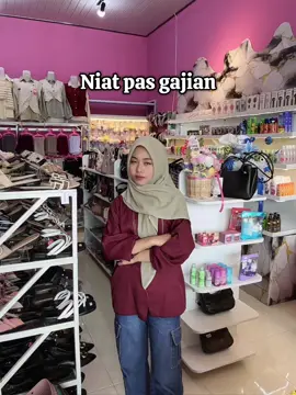 Niat nya apa,pas dijalani apa. Gajian bikin khilaf. Niat nya nabung malah khilaf beli produk HAyu shopp🛍️😍abis nya murah murah sih😉 #tokoberkualitas #for #fyppppppppppppppppppppppp #fyp #tulangbawang 