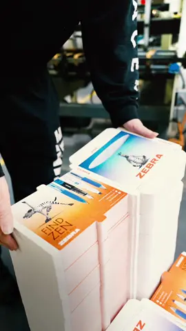 We’ll never get over watching a flat piece of printed board getting transformed into folded packaging. The Bobst gluer is pure magic, @Olympix Media you’re magic, and @Zebra Pen UK you’re products are absolutely magic too! #packagingdesign #printedpackaging #sustainablepackaging #retailpackaging #fmcg #giftpackaging #plasticfreepackaging 