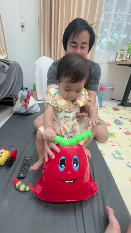 สนุกเขาเลยล่ะ #น้องริตา #เด็กน่ารัก #แฝดพ่อลูกสําเนาถูกต้อง 