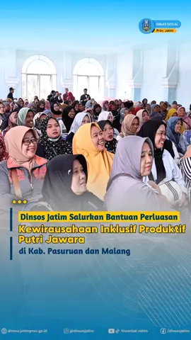 Perempuan Tangguh, Jawa Timur Sejahtera Dinas Sosial Jatim kembali menyalurkan Kewirausahaan Inklusif Produktif Perempuan Tangguh Jawa Timur Sejahtera (KIP PUTRI JAWARA) di Kabupaten Pasuruan dan Kabupaten Malang pada 8–9 September 2025. Program ini hadir sebagai penguatan ekonomi perempuan, dengan perluasan jangkauan untuk 1.980 Keluarga Penerima Manfaat (KPM) di 12 kabupaten/kota. Total anggaran tahun 2025 sebesar Rp 10,77 miliar bagi 3.590 KPM, masing-masing menerima bantuan modal usaha sebesar Rp 3 juta. Khusus untuk Kabupaten Malang dan Pasuruan, masing-masing disalurkan kepada 200 penerima manfaat dengan total Rp 600 juta per daerah. Hadir dalam kegiatan ini Ketua Komisi E DPRD Jatim, Dr. Sri Untari, M.Ap, yang menegaskan pentingnya program ini sebagai pendorong kemandirian dan ketangguhan perempuan Jawa Timur. @khofifah.ip @emildardak @adhykaryononew @restunovi53 @humasprovjatim @kominfojatim @jatimpemprov #dinsosjatimmelayanimenyelesaikan #dinassosialjawatimur #dinsosjatim #dinsos #nawabaktisatya 
