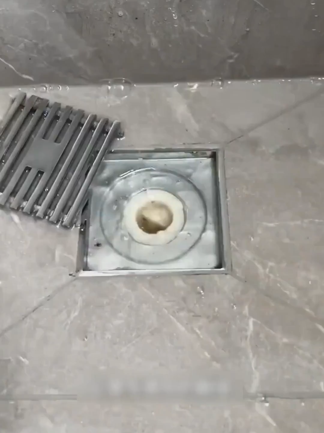 Berus membersihkan rumah perlu! Berus celah berfungsi banyak, selesaikan masalah membersihkan sudut gelap rumah. #Berus Membersihkan Perlu #Selesaikan Sudut Gelap