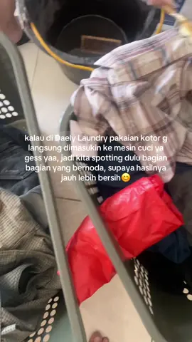 Daely Laundry akn selalu memberikan pengalaman terbaik untuk semua customernya. ☺️ Kiloan aja di cek satu satu. apalagi kalau ambil layanan satuan ? 🤭 #laundry #pekanbaru #jlhangtuah #bersih #wangi 