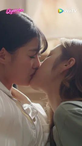 แล้วถ้าเราไม่อยากเป็นเพื่อนแกแล้วละ? #QueendomEP6 Queendom The Series EP6 👑 Queendom ซ่อนใจไว้ที่เธอ ⏰ ทุกวันพฤหัสบดี เวลา 20:00 น. 🔗 https://bit.ly/QueendomTheSeries #WeTVth #WeTVOriginal #QueendomTheSeries #ซ่อนใจไว้ที่เธอ #ArhoungPam #PamArhoung #บันเทิงtiktok #เรื่องนี้ต้องดู