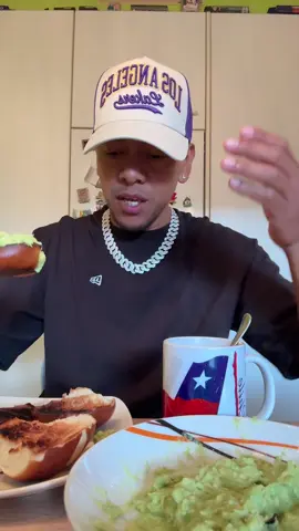 Nada más rico que tener la canción más viral de #tiktok y nada más rico que el pan tostado con palta 🤤 🇨🇱  #lolajedis#desayunando#viral#chile@Santana Jedis @losjediskamikaze 