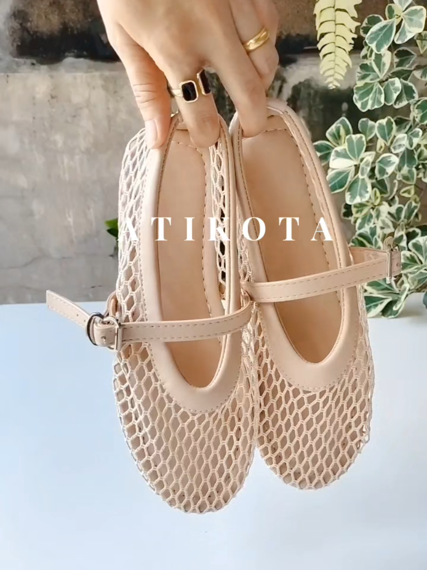 ATIKOTA รองเท้าตาข่ายสุดชิค ใส่แล้วเท้าเรียวสวยมาก วัสดุดีขอบนิ่ม น้ำหนักเบา แมทช์ได้ง่ายเข้ากับทุกชุด #รองเท้าแฟชั่น #รองเท้าตาข่าย #รองเท้าผู้หญิง #รองเท้าคัทชู #แฟชั่น 