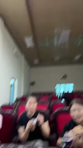 Các yêu nữ bên hội bàn đào