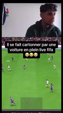 Une voiture rentre dans le parking de you  #you #youladecadd #samy#avectoutlerespect #younes 