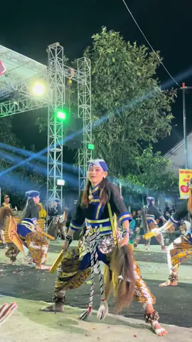 Tag mbak e cah🤪 @Saleho Karya Budaya ID #fyp #saleho #warok #salehokaryabudayaindonesia @hanifah #fyppppppppppppppppppppppp 