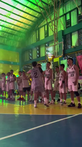 Dapat all out sa first championship pero tinamaan ng balikat. Kaya ngayon lagi na akong may shoulder support para protektado sa laro. Available sa Yellow Basket #ShoulderSupport #BasketballJourney #ProjectBetterBroskie #BasketballPH #BroskieBallers