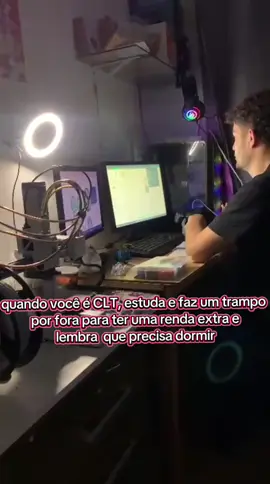 Vida do brasileiro não tá fácil. . . . . . . . . . #viral  #foryou  #trending  #viraltiktok  #impressao3dbrasil  @Tu e Lá 3D 