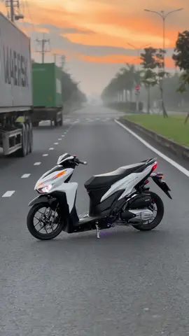 Cứ ngỡ là hoàng hôn ,nhưng thật ra là 5h30 sáng 🗿 #vario125 #click125i 