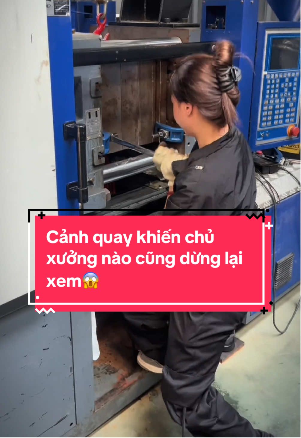 🔥 Xem cảnh này, bạn sẽ hiểu vì sao Suteng được chọn ở hàng trăm xưởng! 👩‍🔧 Lắp khuôn dễ dàng  ⚙️ Máy chạy mượt, không rung lắc, tiết kiệm điện tối đa. 📌 Chúng tôi chuyên cung cấp máy ép nhựa chính hãng & tuyển đại lý phân phối. #mayepnhua #Suteng #viral #xuhuong #trending 