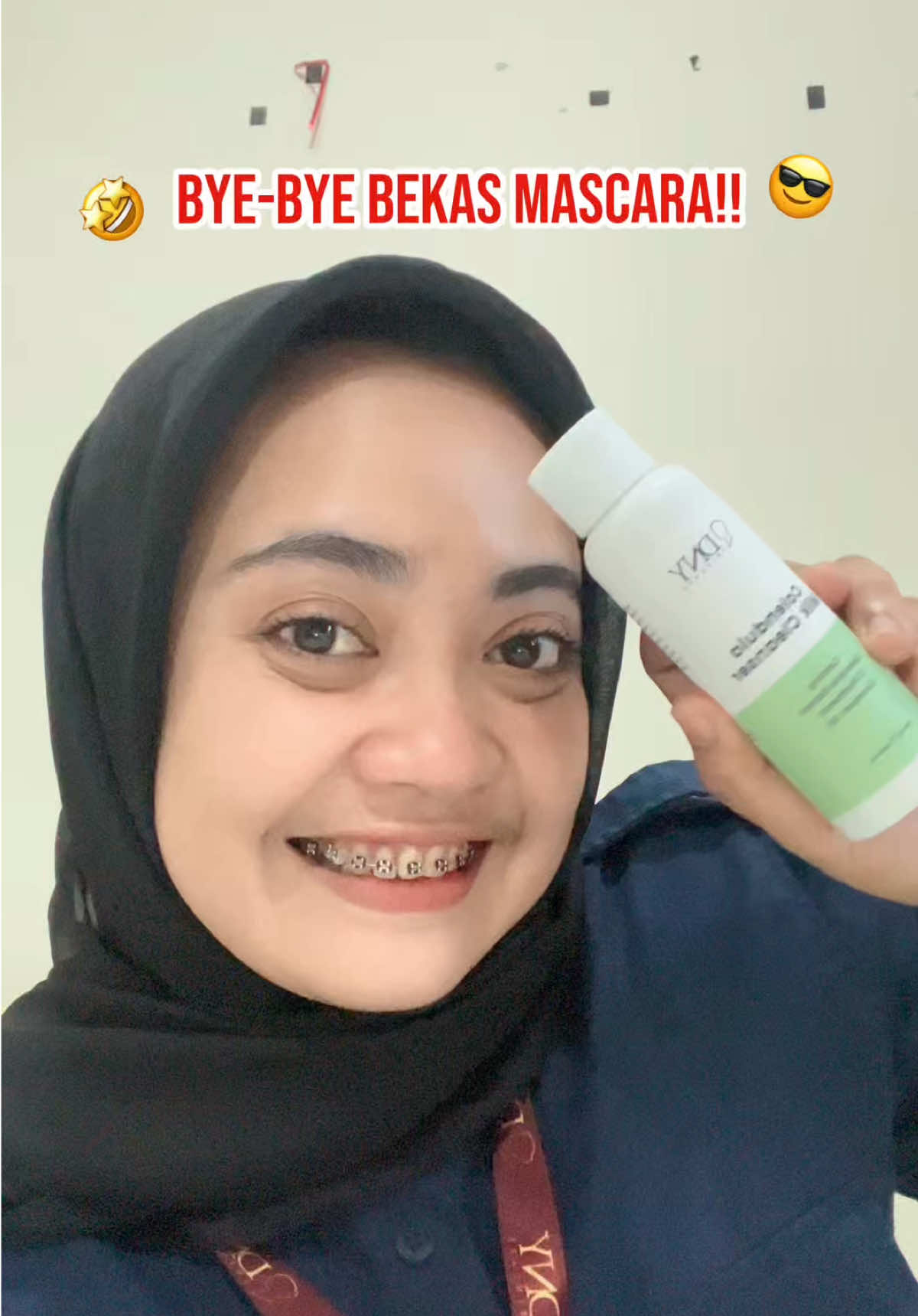 pulang kerja ga perlu ribet, sekali usap wajah langsung bersih. bye bye bekas mascara & make up ✨⁩ #SemuaBisaCantik #DNYSkincare
