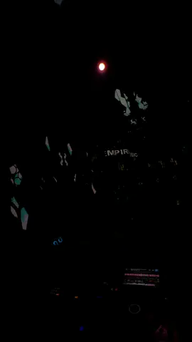 Nước mắt anh lại rơi vì em đấy 💦💧 #EMPIRECLUB #fyp #nhachaymoingay #nhactamtrang #xuhuong 