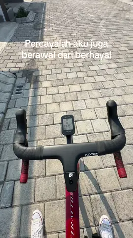 No caption #stratos #polygon #roadbike #fixedgear #javaresidencekrian 