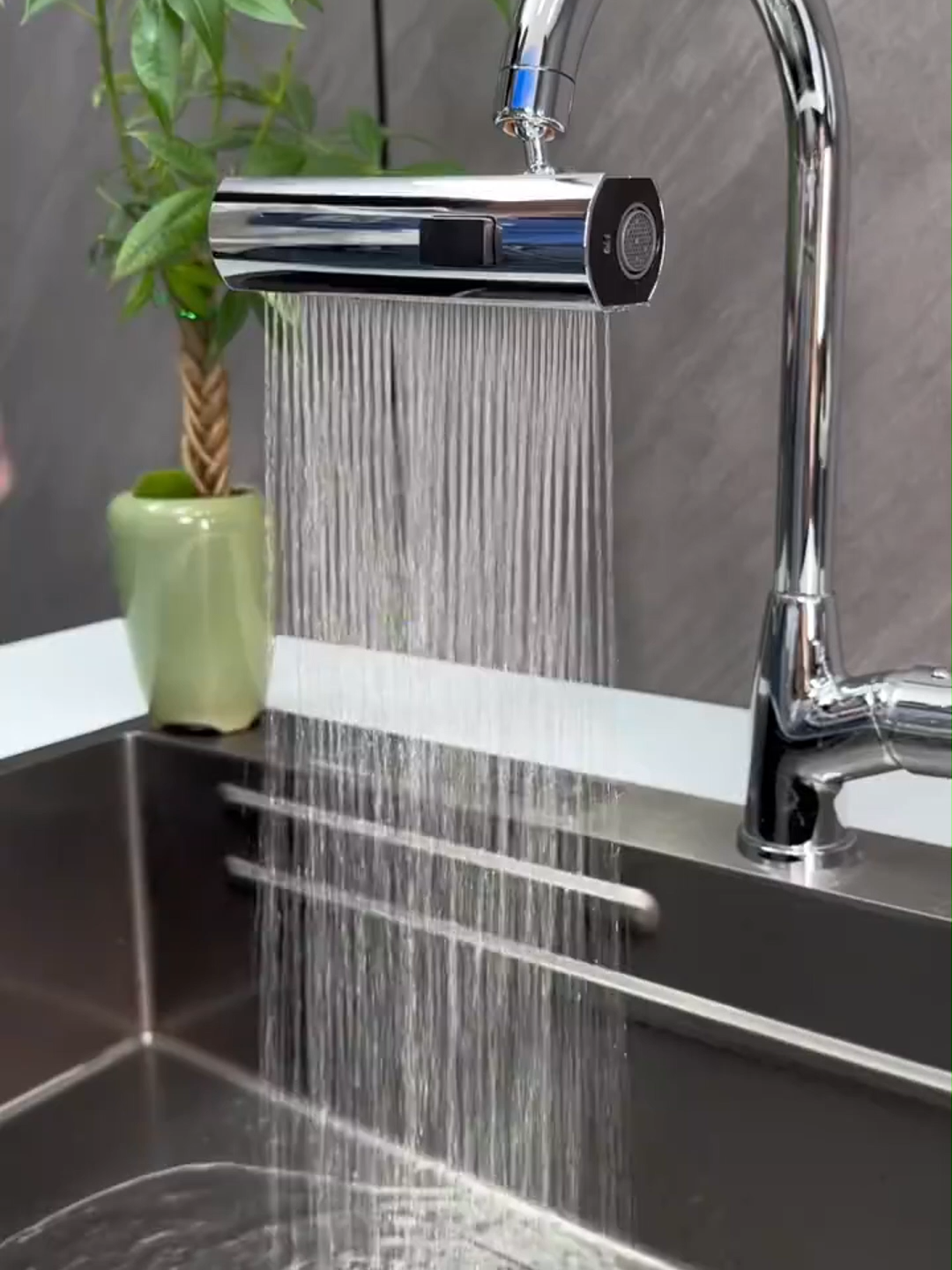 KITCHEN UPGRADE✨🚿This waterfall faucet connector is very easy to install.#kitchendiy #DIY #kitchenfaucet #forious #foriousfaucet #tiktokshoprestock #upgrade #tiktokshopfinds