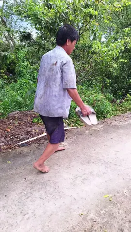 hôm nay e đi làm về tình cờ gặp hjhj 