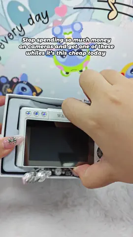 Omgggggg! I love this cuteeee 😊🥰#dealsforyoudays #digitalcamera #menmories #deals #fyp #summerneeds #retrocamera #fypシ #TikTokShopSummerTurnUp #ccdcamera #fypシ゚viral #studentcamera #flashsale #tiktokshoprestock 