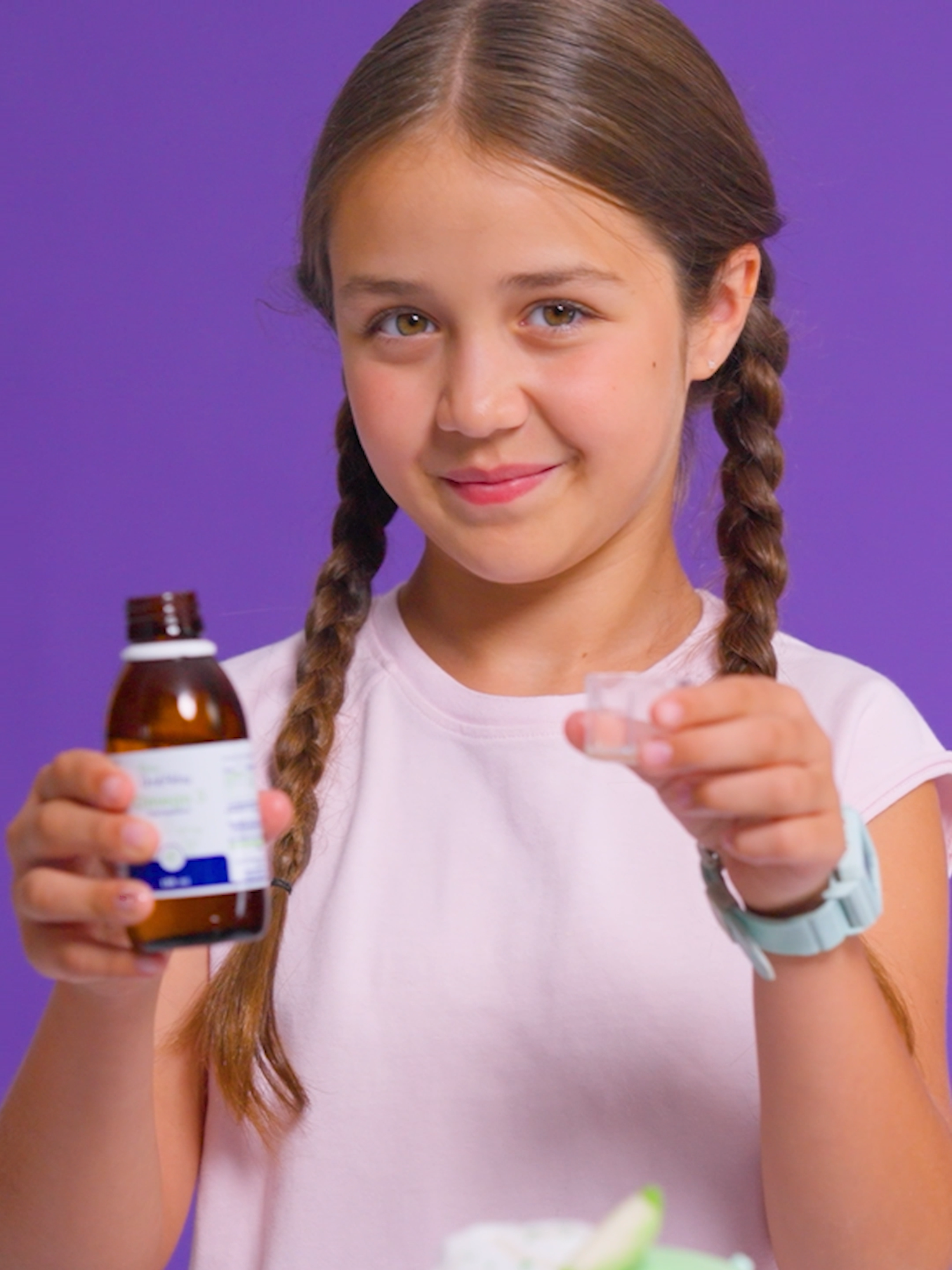 Küçüklerin gelişim yolculuğunda yanınızdayız. 💙 Doğadan gelen saf içerik, Dr. Ümit Aktaş güvencesiyle. 🌿 Omega-3 Şurubumuzu alglerden elde ediyoruz. Saf DHA ile, portakal aromasıyla buluşturduk.  Katkısız içeriğiyle gönül rahatlığıyla tercih edebilir, çocuklarınızın rutinine kolayca ekleyebilirsiniz. 🍊✨ *reklam #DrÜmitAktaş #İlaçsızYaşam #omega3 #omega3şurup