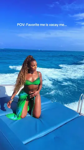 Vacation me — is my favorite girly!  #phototrend #tiktoktrend #travellife #playadelcarmen #boatpose 