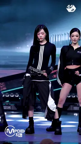 aespa Winter - Rich Man [MPD FanCam] MCOUNTDOWN_2025.9.11 #aespa #winter #fyp #richman #M2 