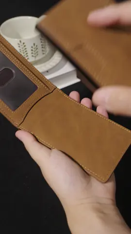 It's time to find a successor for this old wallet. #wallettrends  #menswallet #bestwalletformen #slimwallets#cardholder#minimalistewallet#walletreview#mensstyle #mensfashion##giftideasforhim#dadgifts#mensgiftguide#wallethack #walletupgrade