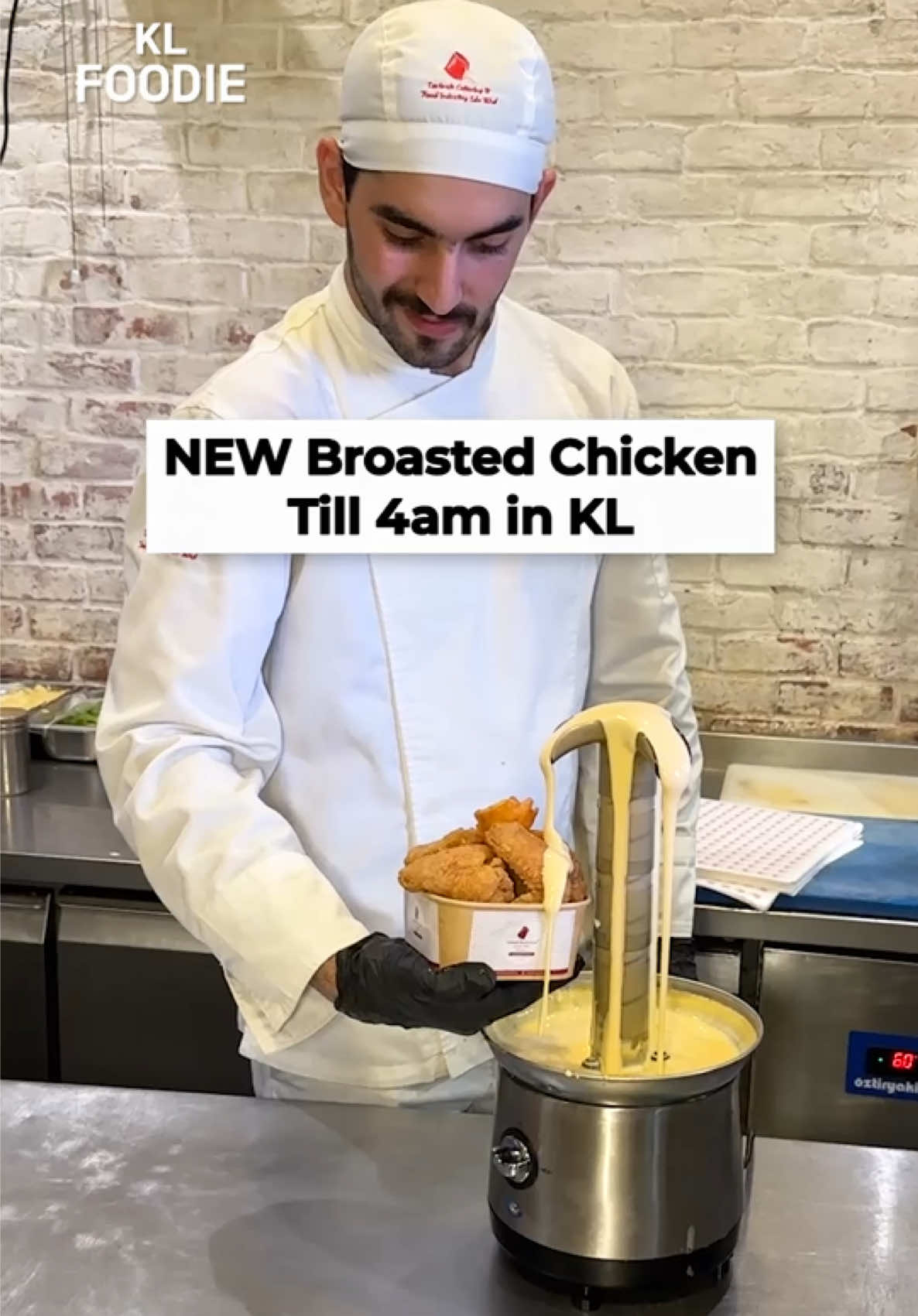Spotted Viral Broasted Chicken Till 4am In KL 😍  📍 @Tarbush Malaysia  