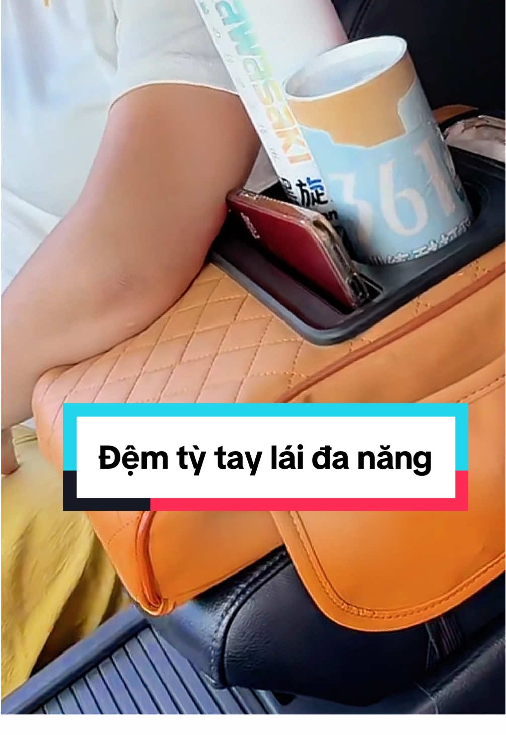 Đệm tay vịn lái xe đa năng tiện lợi #demtytay #demtytayoto #demtytayxehoi #phukienxe 