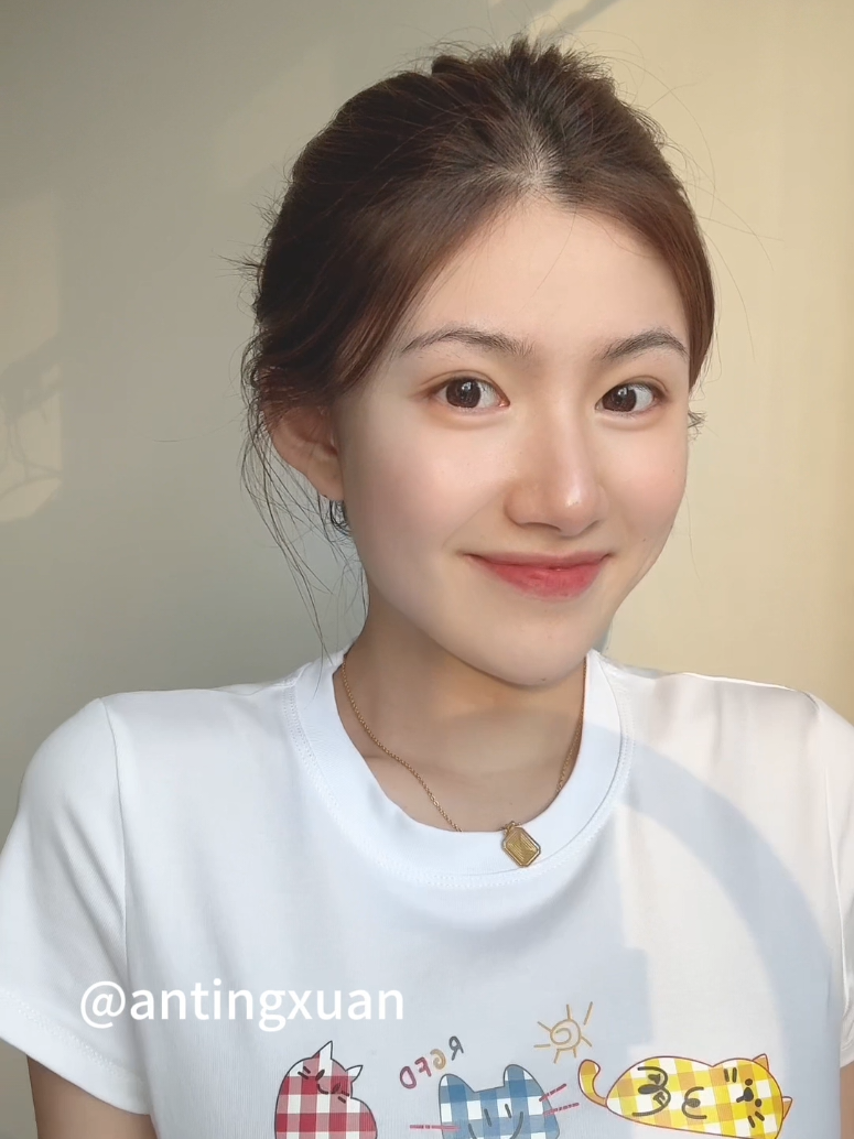杰瑞的表情真是太可爱了，忍不住想模仿Jerry's expression is really adorable, can't help but imitate it.#手语 #听障 #热门推荐 