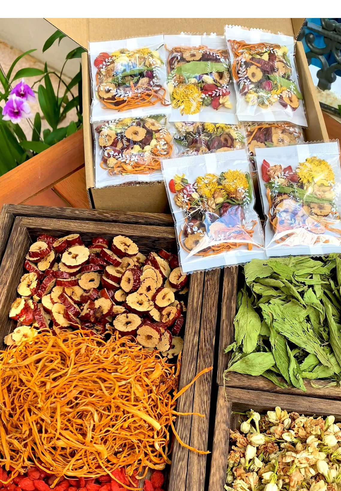 Tưởng chỉ là trà… ai ngờ là bí quyết làm đẹp từ bên trong. Trà dưỡng nhan đông trùng 7 vị thảo mộc #tradongtrunghathao #traduongnhan #traduongnhanbayvi #trathaomoc #tiktok 