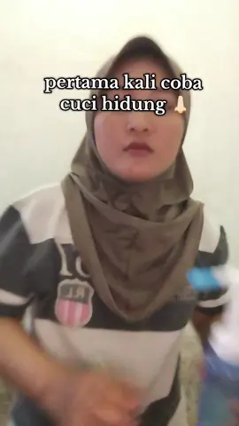 Pertama kali coba cuci hidung pake air NaCL..  #alatcucihidung #cucihidung #fyp #sinusitis 