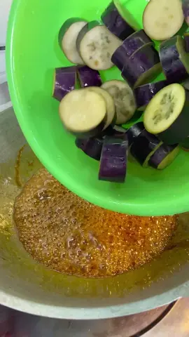 Gini loh caranya bikin manisan terong yang kering, manis lengit kaya kurma #manisanterong #manisan #cemilan #idejualan #fypppppoppppppppppppppppシ 