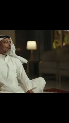 حبٍ دفين والعيون جواحد يخفي غرامٍ ما نطق به لسان يظهر مع النظرات سرٍ تشاهد وتفضح خفايا القلب روحه حنان