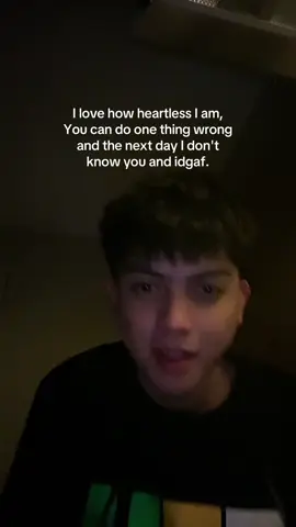 🥸