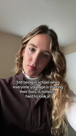 Seeing people from HS get married and have kids is triggering me #single #medschool #study #futuredoctor #highschool 