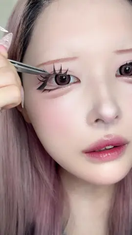 泣こうが汗をかこうが取れないってすごくない？ #つけまメイク #つけま付け方 