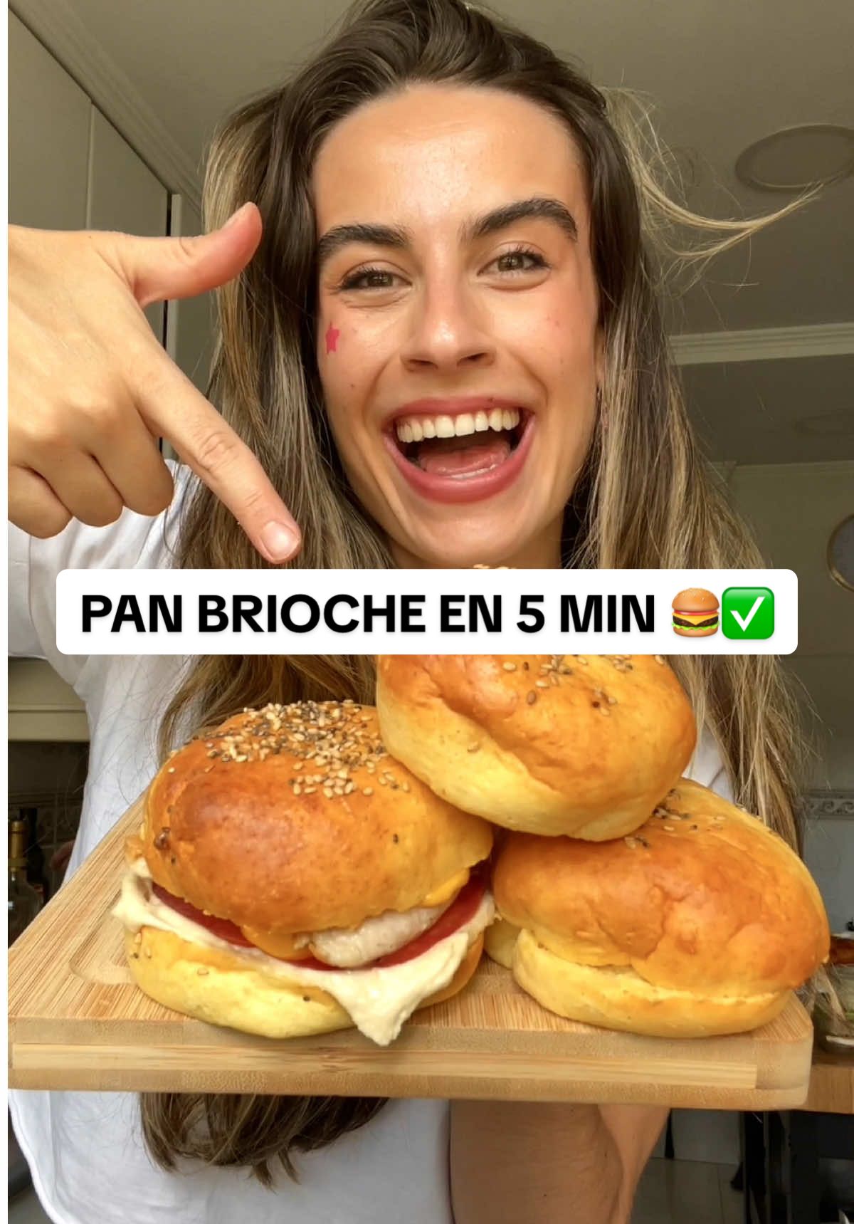 ¿Sabías que se podía hacer esta receta con solo 3 ingredientes? 😱🍔 #Receta #recetarapida #recetafacil #hamburguesa #pancasero 