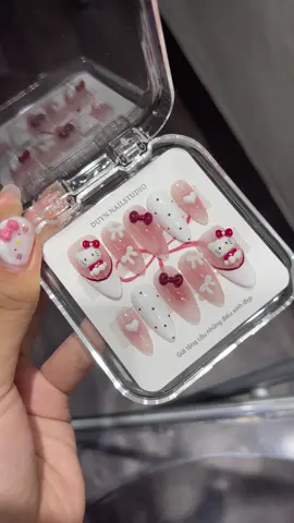 Ỏ iu iu, cái màu xinh thế #nailboxthietke #nail #nails💅 #nailhellokitty 