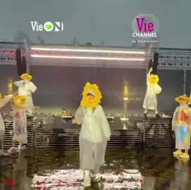 outfit mới  chấn động #lyhan #emxinhsayhi 