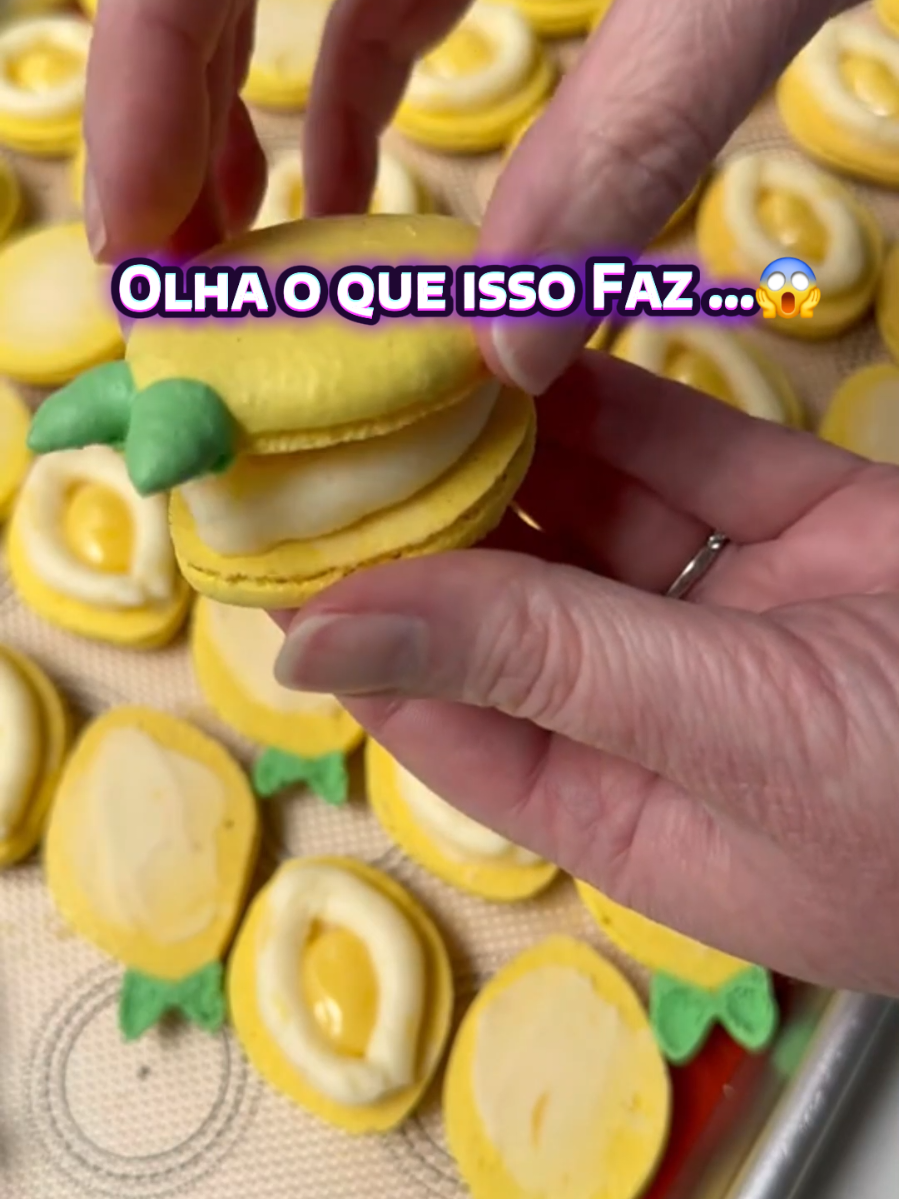 Respondendo a @user1546886282152 Kit com 2 Tapetes de silicone anti aderentes com fibra de vidro para macarons, doces, frango praticidade para sua cozinha... em oferta aqui no tik tok shop #tapeteculinario  #tapeteculinariodesilicone  #macarons  #papelmanteiga  #assadeira 