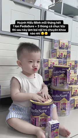 Đầu tư hẳn Pediasure xịn cỡ này thì các cô chú nghĩ con nội trú khoa gì ạ #mebimsua #pediasure #sua_tangchieucao #viral #suacongthuc #embekhoaisayhi 