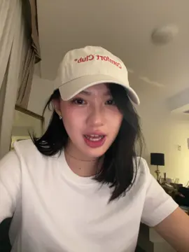 look i have a cap 🧢 