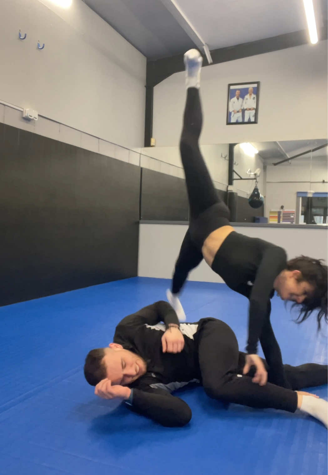 Girls can do cool stuff too 😝💪 All stunt takedowns & fight choreo in the above clips!  @cameron23cooke  #StuntTakedown #Takedown #Stuntwoman #stunts #martialarts 