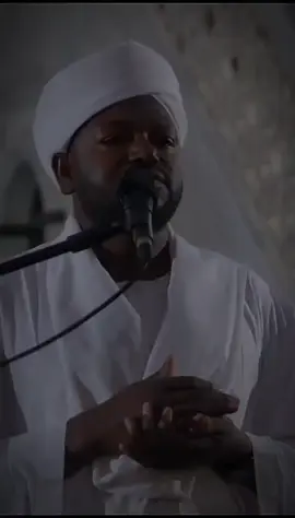 ﴿ ءَامَنَ ٱلرَّسُولُ بِمَآ أُنزِلَ إِلَيۡهِ مِن رَّبِّهِۦ وَٱلۡمُؤۡمِنُونَۚ كُلٌّ ءَامَنَ بِٱللَّهِ وَمَلَٰٓئِكَتِهِۦ وَكُتُبِهِۦ وَرُسُلِهِۦ لَا نُفَرِّقُ بَيۡنَ أَحَدٖ مِّن رُّسُلِهِۦۚ وَقَالُواْ سَمِعۡنَا وَأَطَعۡنَاۖ غُفۡرَانَكَ رَبَّنَا وَإِلَيۡكَ ٱلۡمَصِيرُ (*) لَا يُكَلِّفُ ٱللَّهُ نَفۡسًا إِلَّا وُسۡعَهَاۚ لَهَا مَا كَسَبَتۡ وَعَلَيۡهَا مَا ٱكۡتَسَبَتۡۗ رَبَّنَا لَا تُؤَاخِذۡنَآ إِن نَّسِينَآ أَوۡ أَخۡطَأۡنَاۚ رَبَّنَا وَلَا تَحۡمِلۡ عَلَيۡنَآ إِصۡرٗا كَمَا حَمَلۡتَهُۥ عَلَى ٱلَّذِينَ مِن قَبۡلِنَاۚ رَبَّنَا وَلَا تُحَمِّلۡنَا مَا لَا طَاقَةَ لَنَا بِهِۦۖ وَٱعۡفُ عَنَّا وَٱغۡفِرۡ لَنَا وَٱرۡحَمۡنَآۚ أَنتَ مَوۡلَىٰنَا فَٱنصُرۡنَا عَلَى ٱلۡقَوۡمِ ٱلۡكَٰفِرِينَ ﴾ #الشيخ_نورين_محمد_صديق_رحمه_الله #اللهم_صلي_على_نبينا_محمد #اللهم_اجعل_القران_ربيع_قلوبنا🍃💚🕊️ #اكسبلور #اكسبلور 