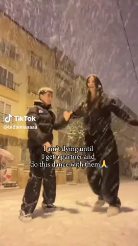 Unfortunately I’ll be single this Xmas again🫩✌️ #snowmansia #dance #Relationship #christmas #fyp Yes I know it’s only September leave me alone 😔🙏 XMAS IS SOON🫩 (credits to all the people who made those videos)