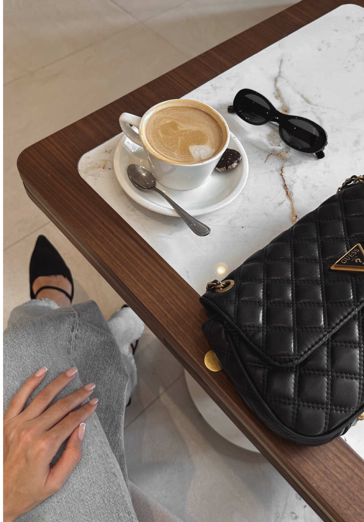 For the days you want everything effortless. . . . effortless streetstyle outfit video, european fashion content creator, minimal chic city look, capsule wardrobe styling, fashion ugc creator reels, calm neutral tones aesthetic, outfit check  #outfitcheck #ootdreels #minimalstreetstyle #europeanstreetvibe #visualoutfitfeed  