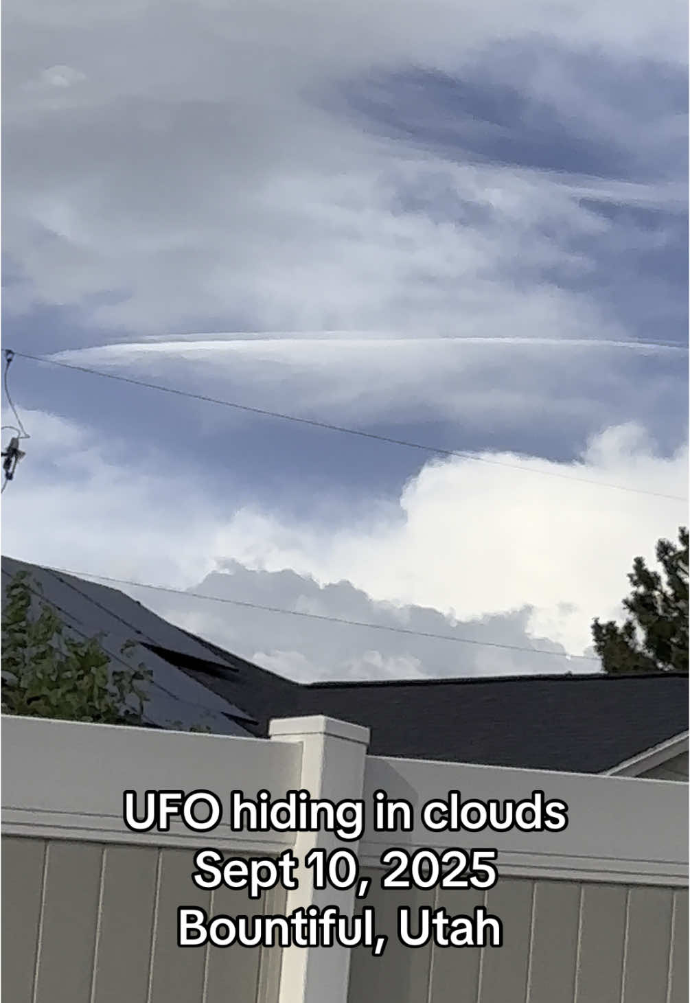 UFOs love Utah, we are a hotspot for UAP. 👽 #ufo #uap #ufoキャッチャー #alien #trending #crazy #strange #ufoclouds #ufocloud #ancientaliens #ufosighting #cloaked #utah #utahsky 